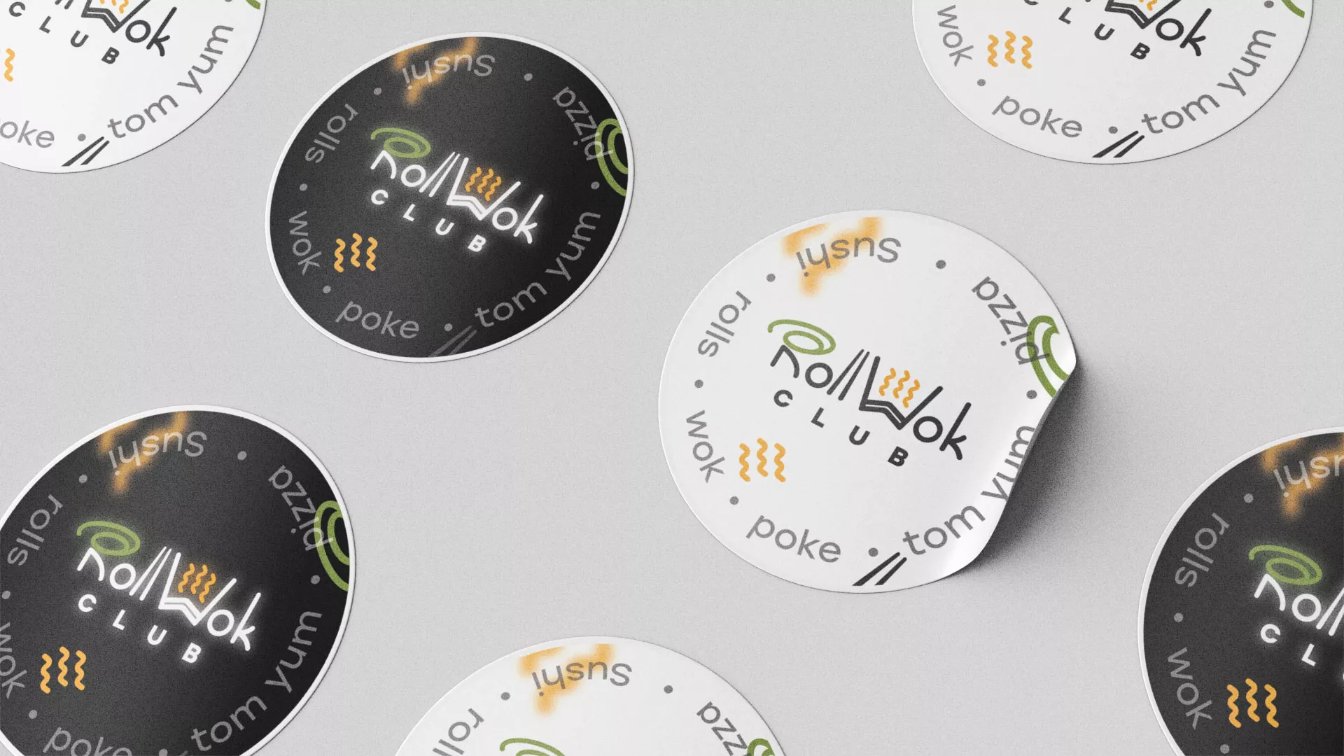 Разработка наклеек для суши-бара «Roll Wok Club» в Окуловке