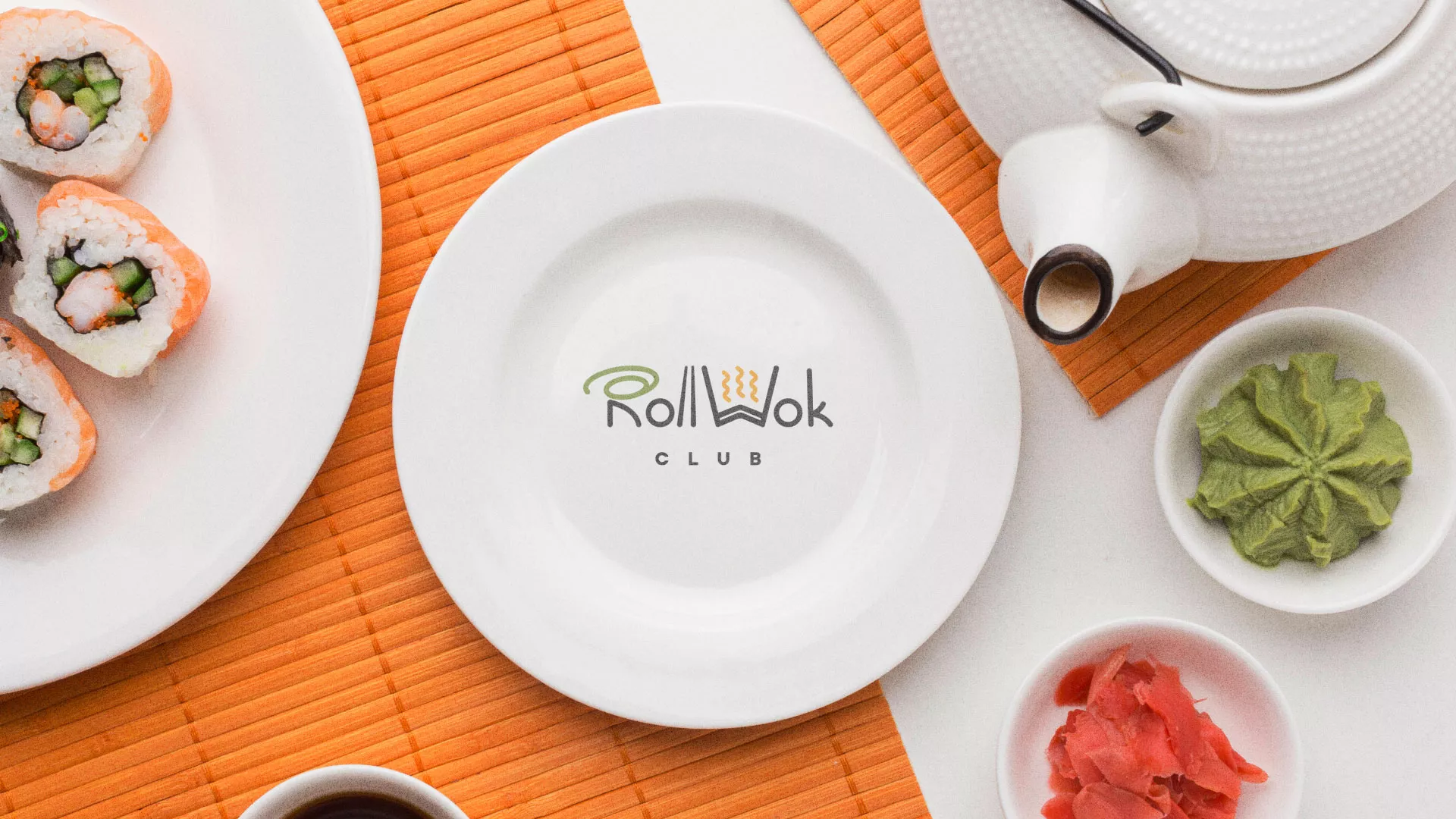 Разработка логотипа и фирменного стиля в Окуловке для суши-бара «Roll Wok Club»